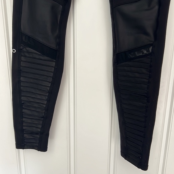 Alo Black Moto Leggings - Picture 6 of 6